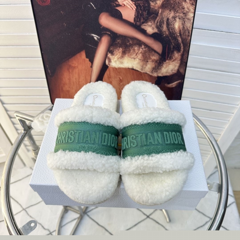 ch**an D*or slippers